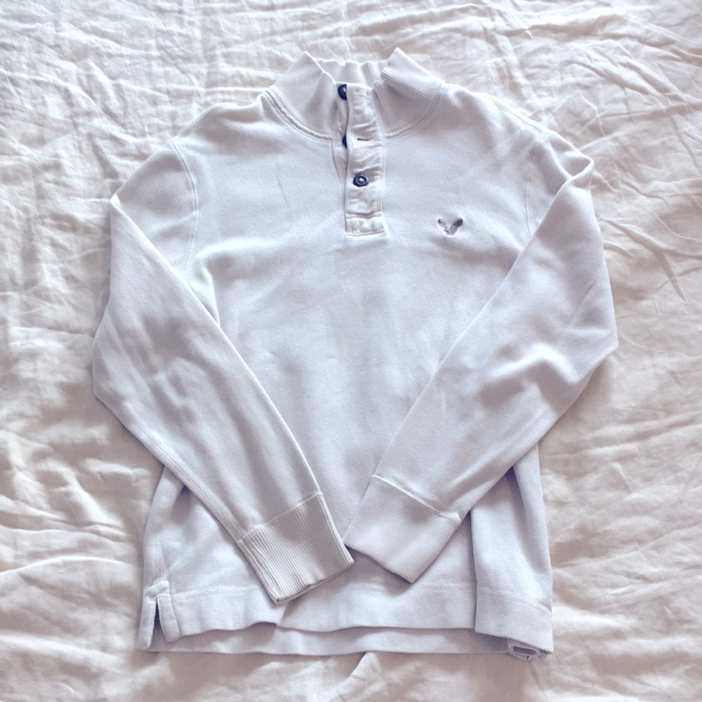 American Eagle pullover